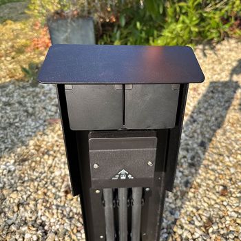 Luxe WCD Tuinpaal RVS 316 – Spatwaterdichte Stopcontactpaal met 3-voudige Invoer voor Grondkabel